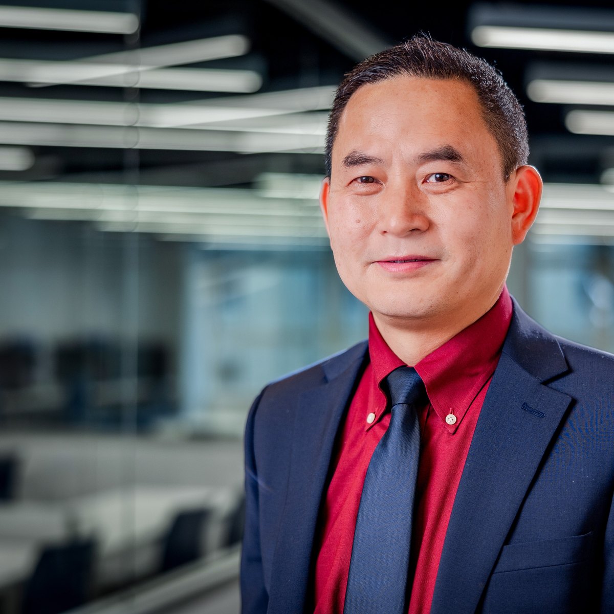 Portrait of Dr. Honggang Wang